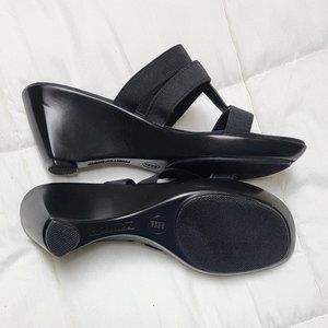 #6 - NEW - Italian Shoemakers black sandals
